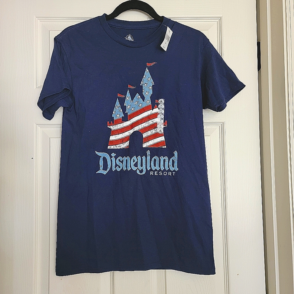 NWT Disneyland Resort America t shirt Small